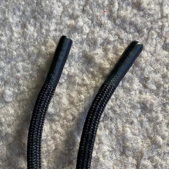 Vuori daily leggings- like new - Picture 4 of 10